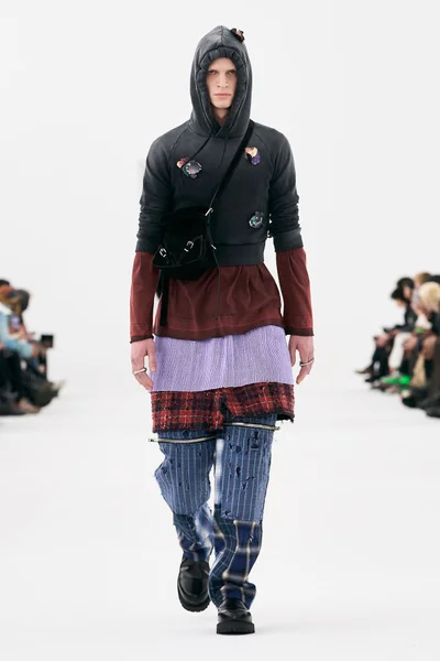 Look 12